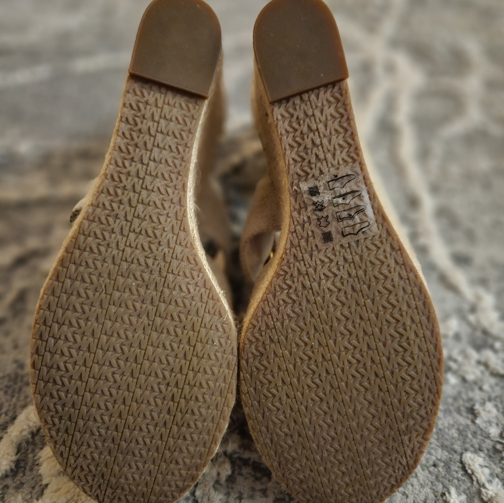 Michael Kors Wedges - Picture 3 of 6